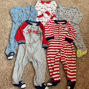 Carter’s Pajamas 5-set boys 9 months GUC!